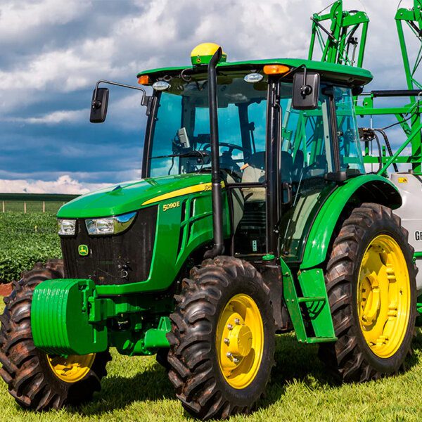 Trator John Deere 5090E