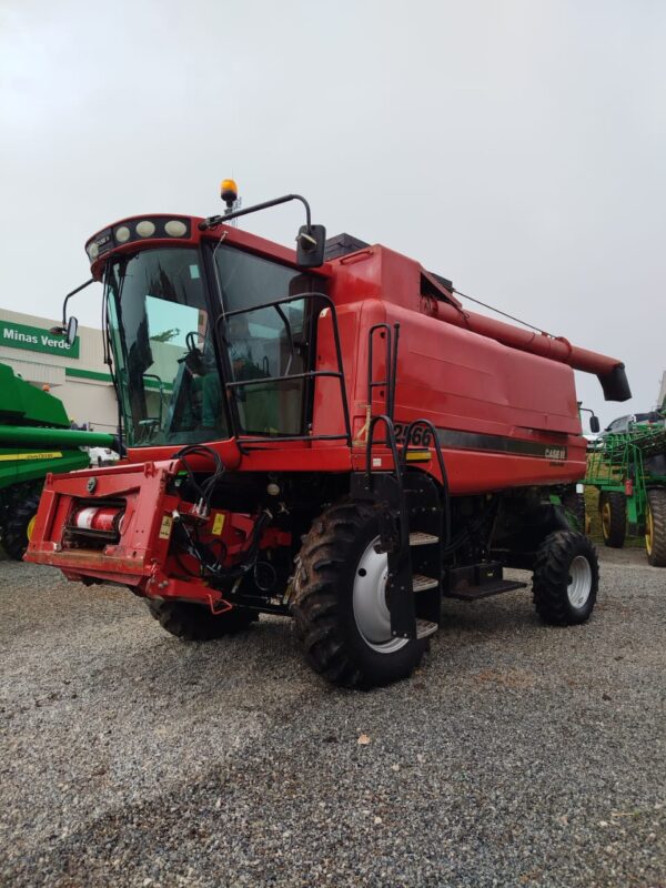 Colheitadeira Case IH | 2566 + PC 25 Pés | 2013