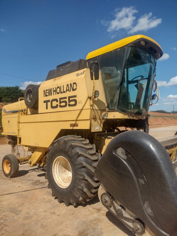 Colheitadeira New Holland | TC55 + Plataforma de Corte 13 Pés | 2004