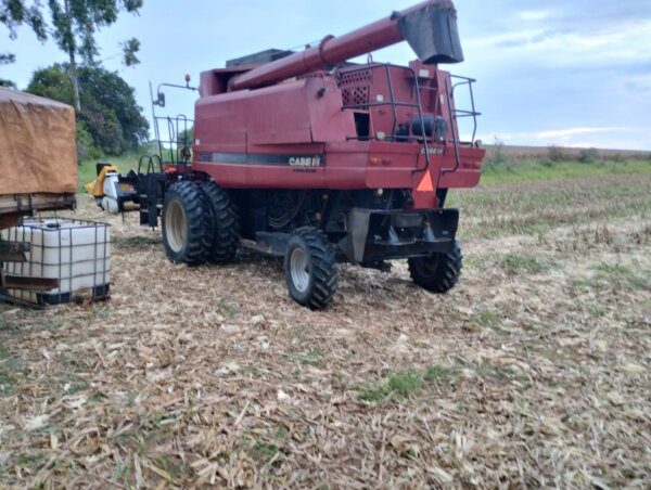 Colheitadeira Case IH | 2566 + PC 25 Pés | 2013