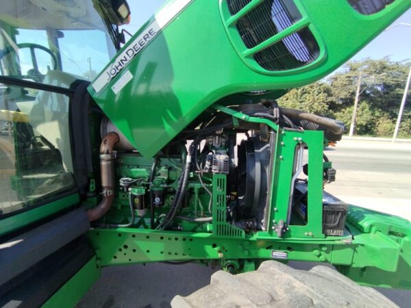 Trator John Deere | 6130J Cabinado | 2011