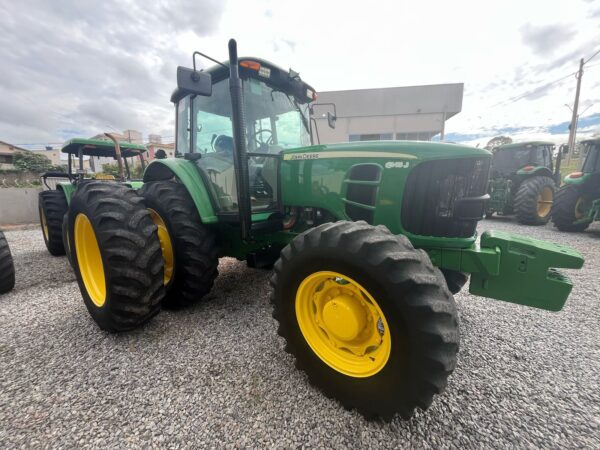 Trator John Deere | 6145J Dual | 2014