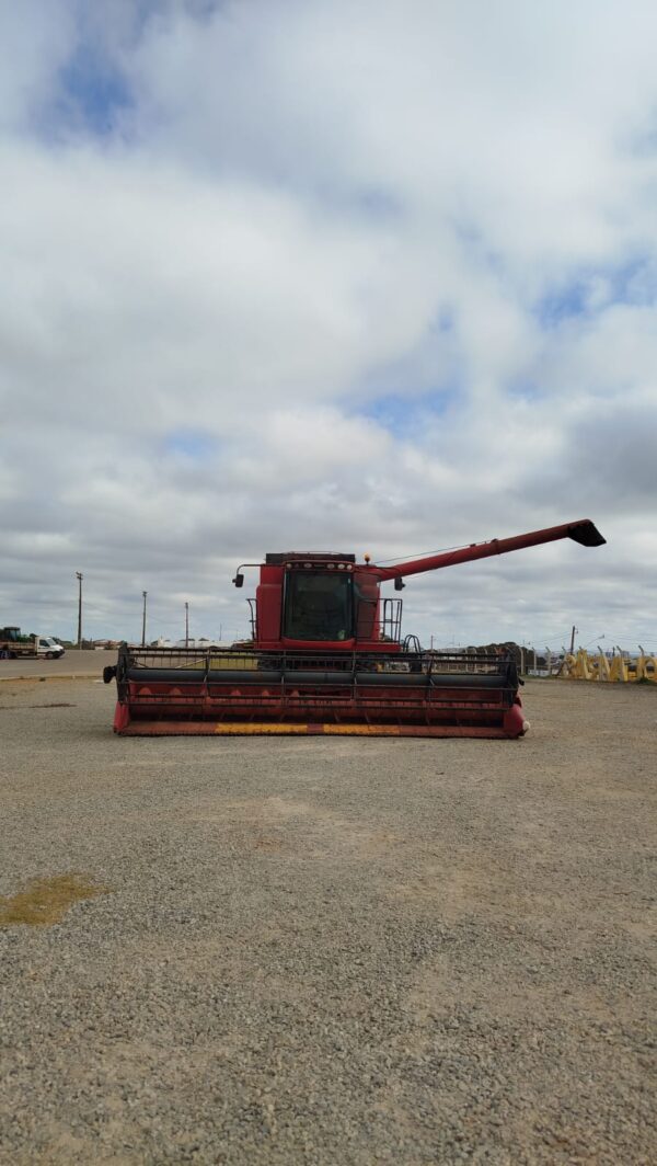 Colheitadeira Case IH | 2566 + PC 25 Pés | 2013