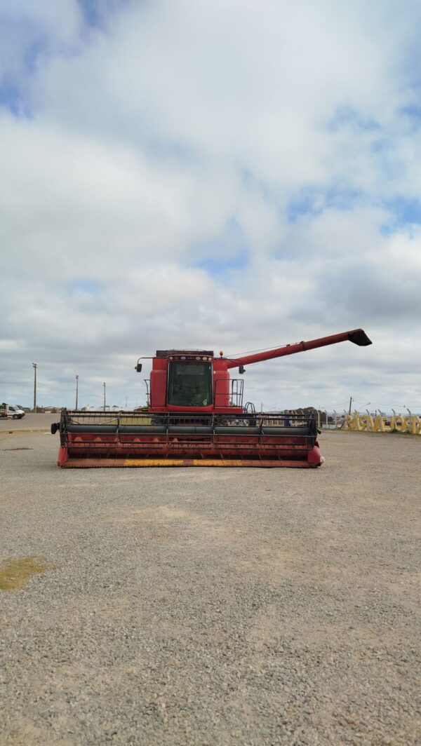 Colheitadeira Case IH | 2566 + PC 25 Pés | 2013