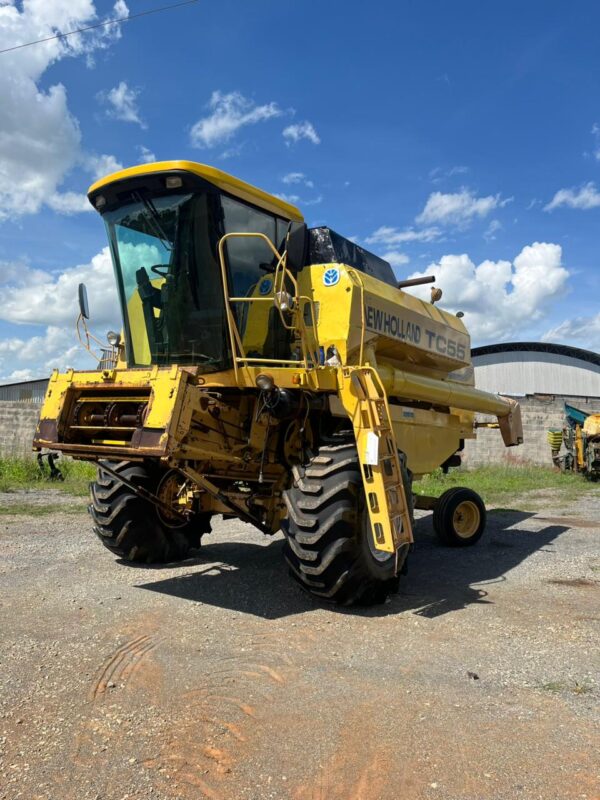 Colheitadeira New Holland | TC55 + Plataforma de Corte 13 Pés | 2004