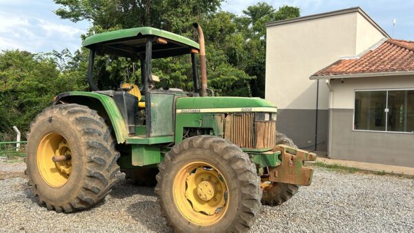 Trator John Deere | 6405 | 2003