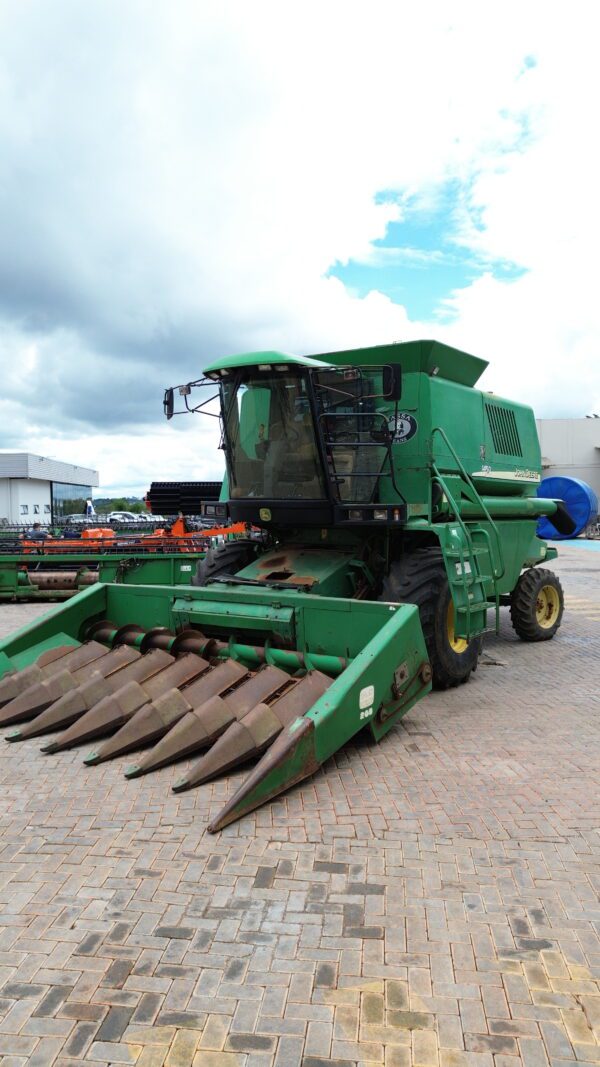 Colheitadeira John Deere | 1450 + PC 23 Pés + PM 8 Linhas | 2004