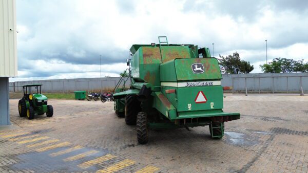 Colheitadeira John Deere | 1450 + PC 23 Pés + PM 8 Linhas | 2004
