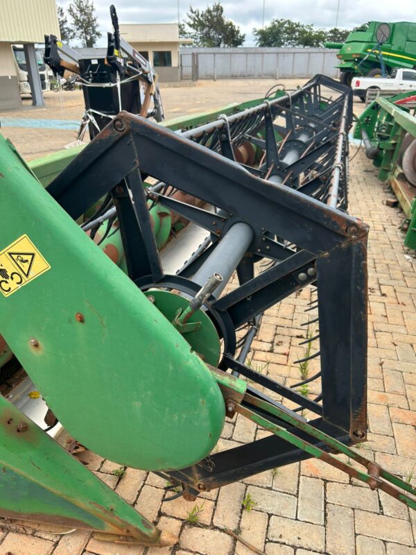 Colheitadeira John Deere | 1450 + PC 23 Pés + PM 8 Linhas | 2004