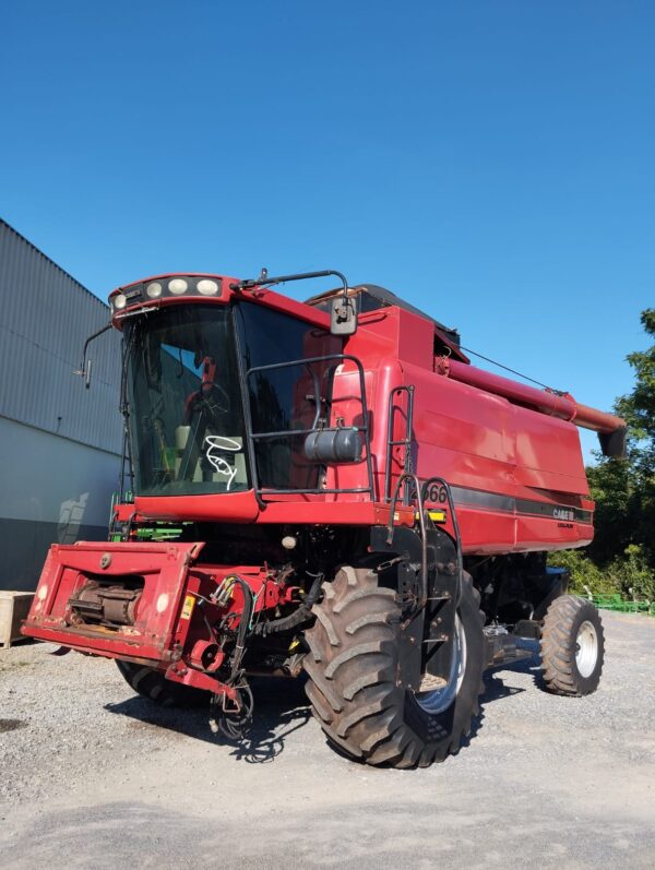 Colheitadeira Case IH | 2566 + PC 25 Pés | 2011