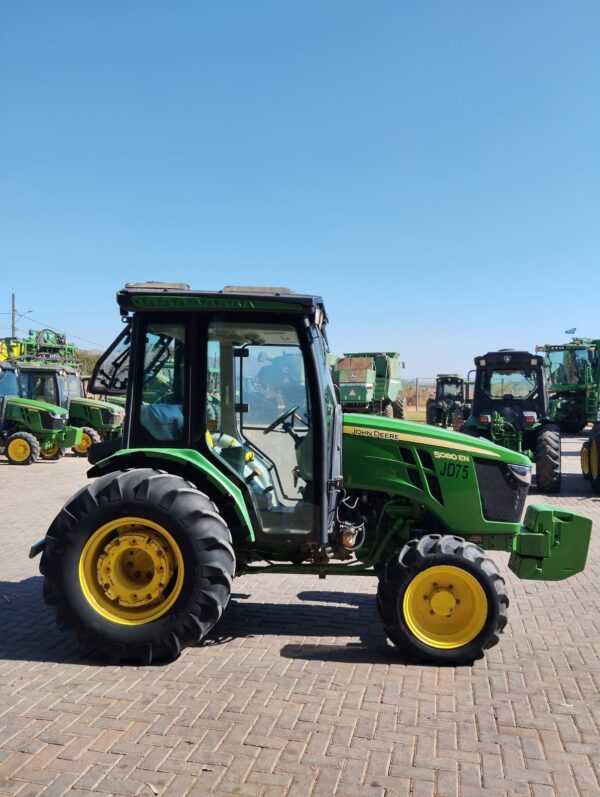 Trator John Deere l 5080EN Cabinado l 2022