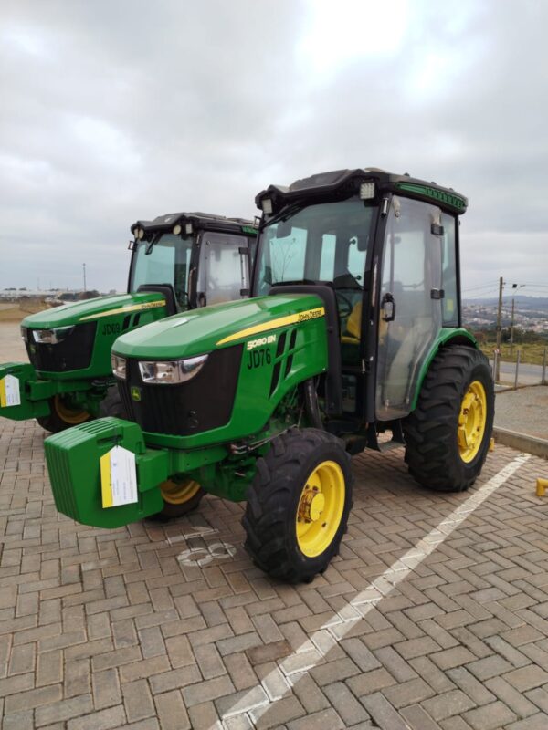 Trator John Deere l 5080EN Cabinado l 2022