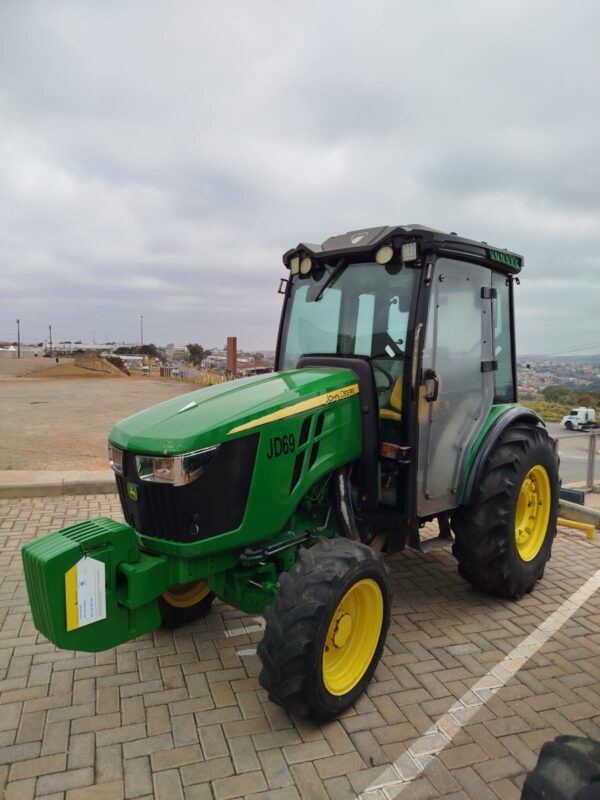 Trator John Deere l 5080EN Cabinado l 2022