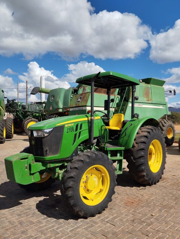 Trator John Deere l 5090E l 2023