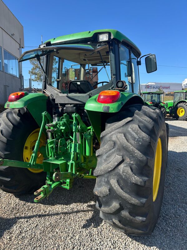 Trator John Deere l 6110J Cabinado l 2013