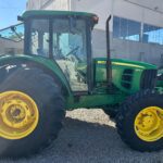 Trator John Deere l 6110J Cabinado l 2013