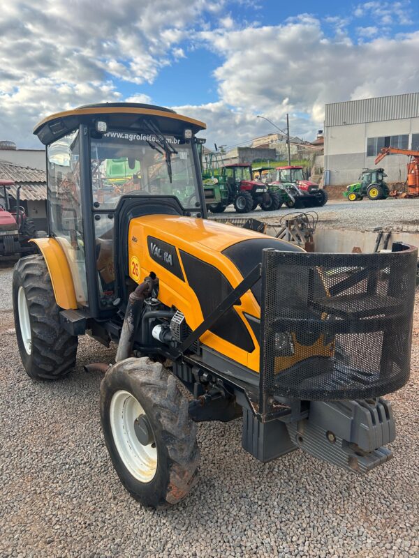 Trator Valtra l A83F l 2020