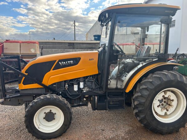 Trator Valtra l A83F l 2020
