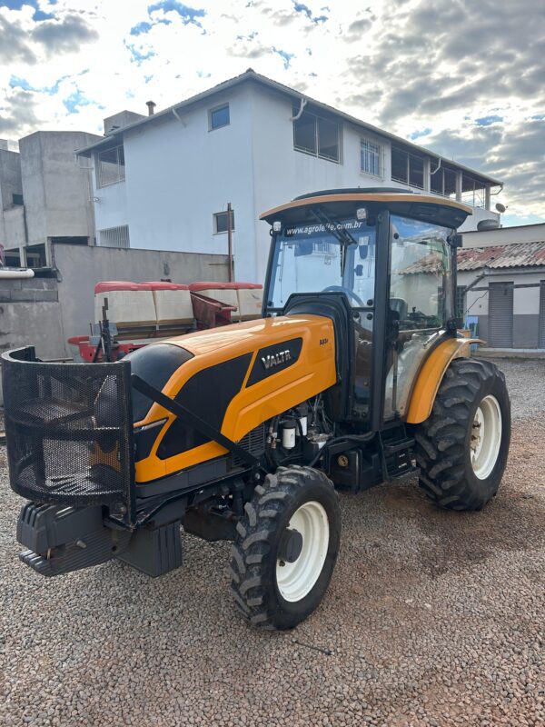 Trator Valtra l A83F l 2020