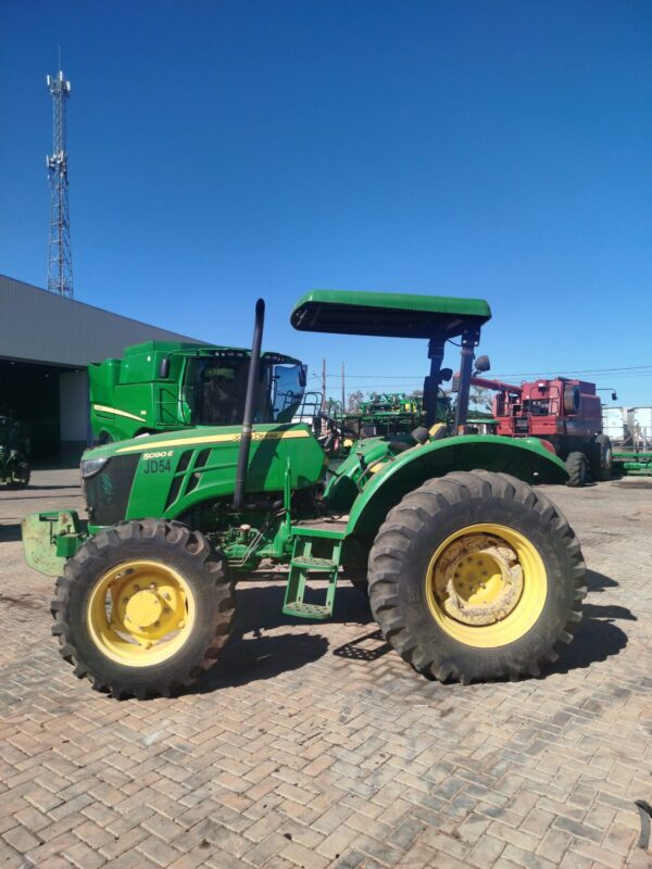 Trator John Deere l 5090E l 2022