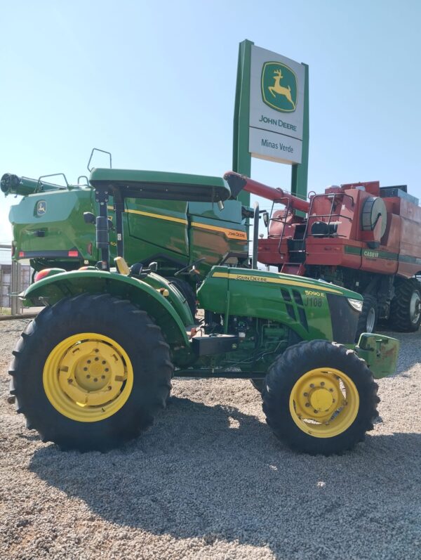 Trator John Deere l 5090E l 2023