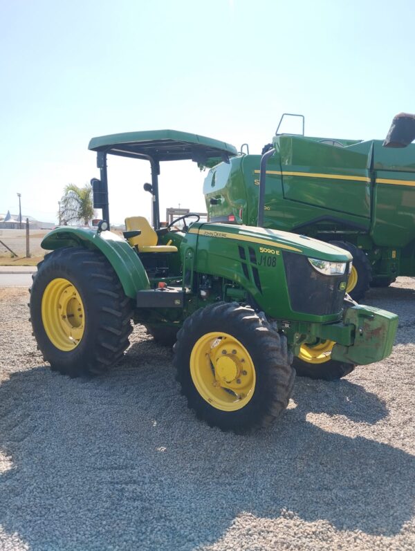 Trator John Deere l 5090E l 2023