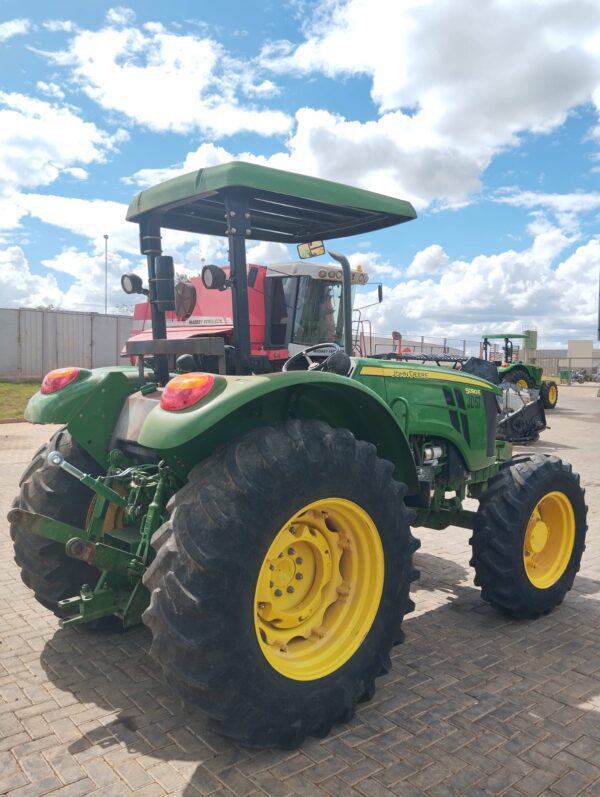 Trator John Deere l 5090E l 2023