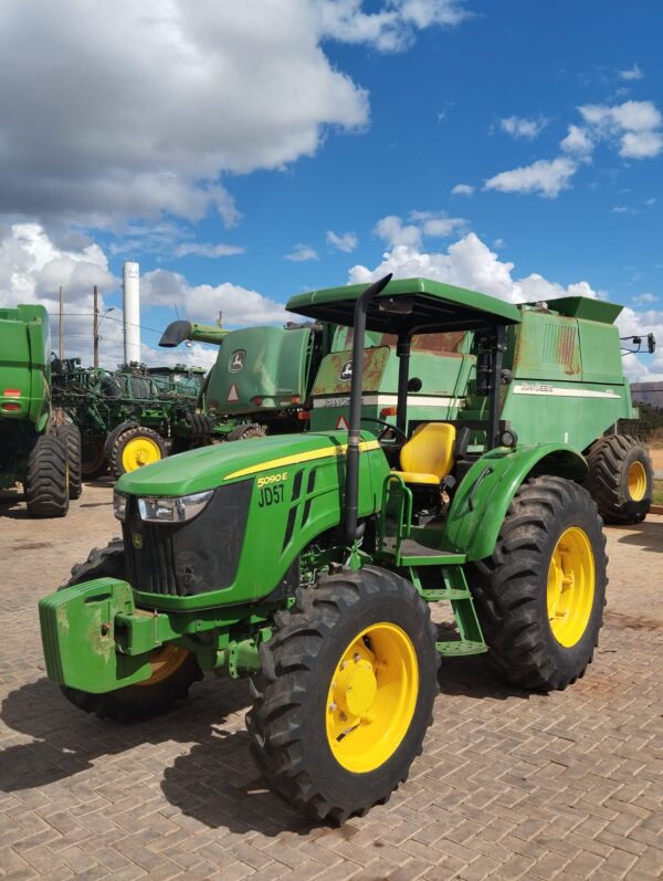 Trator John Deere l 5090E l 2023