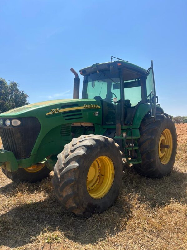 Trator John Deere l 7715 l 2010