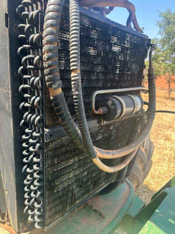 Trator John Deere l 7715 l 2010