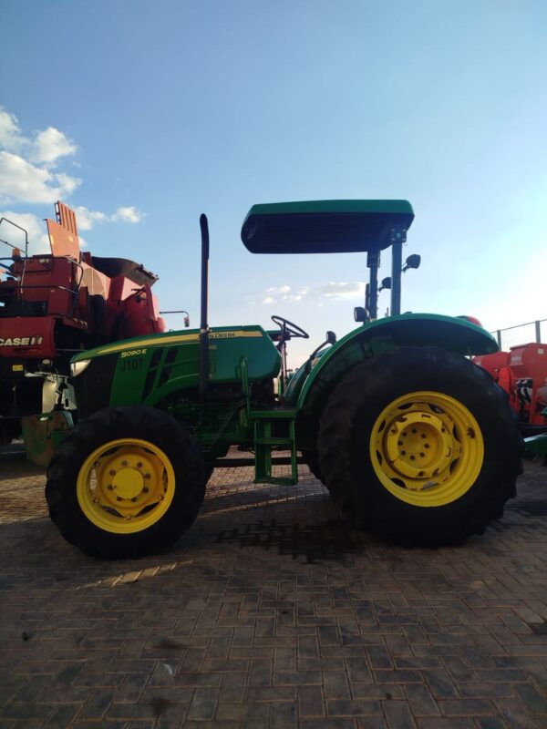 Trator John Deere l 5090E l 2023