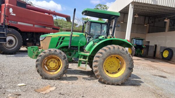 Trator John Deere l 5090E l 2022