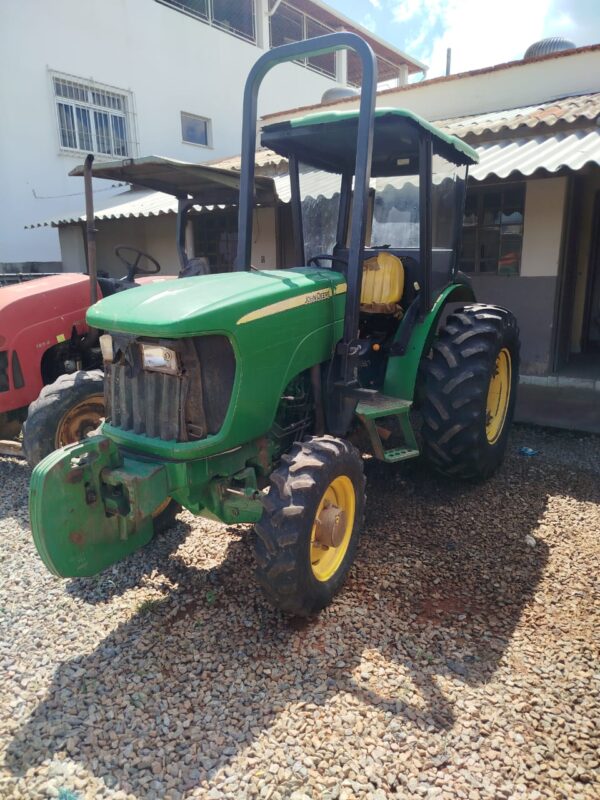 Trator John Deere l 5075EF l 2015