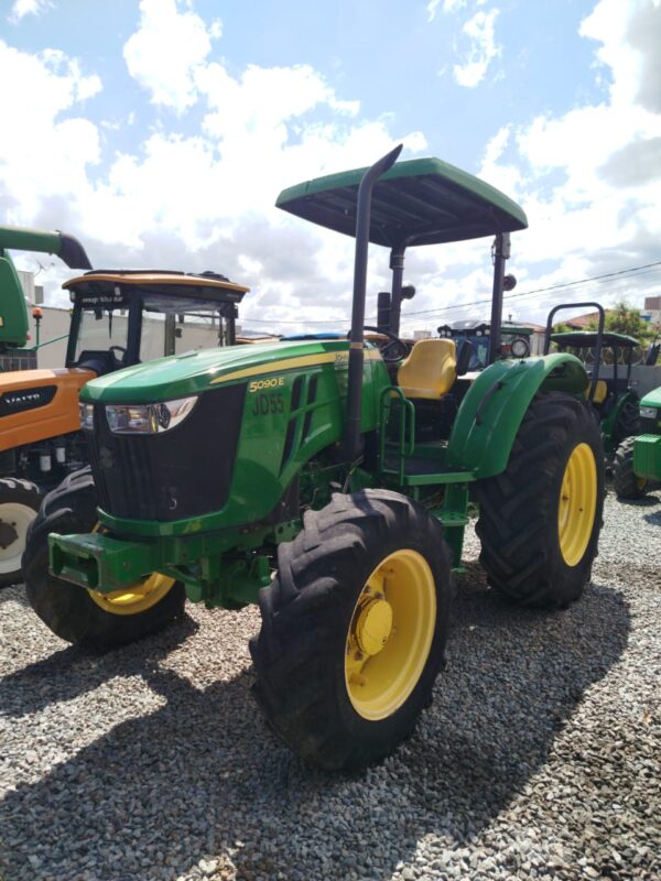 Trator John Deere l 5090E l 2022