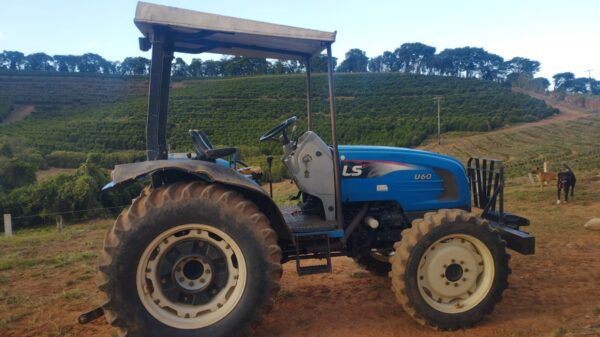 Trator LS l U60 l 2016