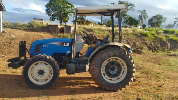 Trator LS l U60 l 2016