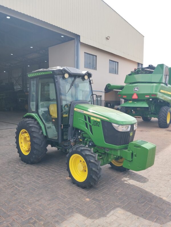 Trator John Deere l 5080EN Cabinado l 2022