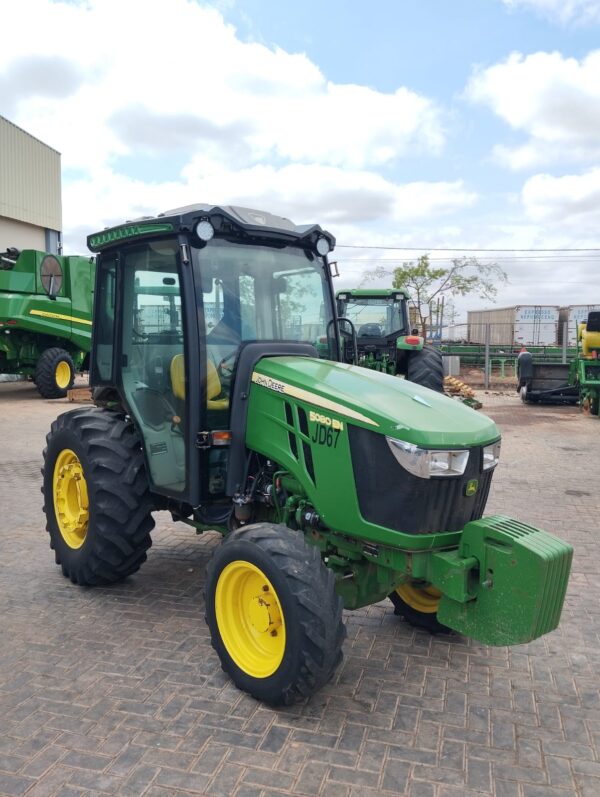 Trator John Deere l 5080EN Cabinado l 2022