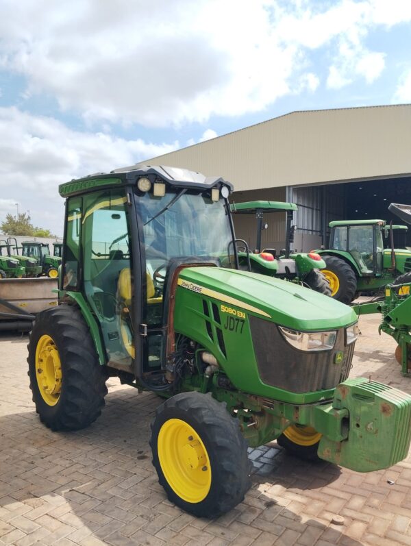 Trator John Deere l 5080EN Cabinado l 2022
