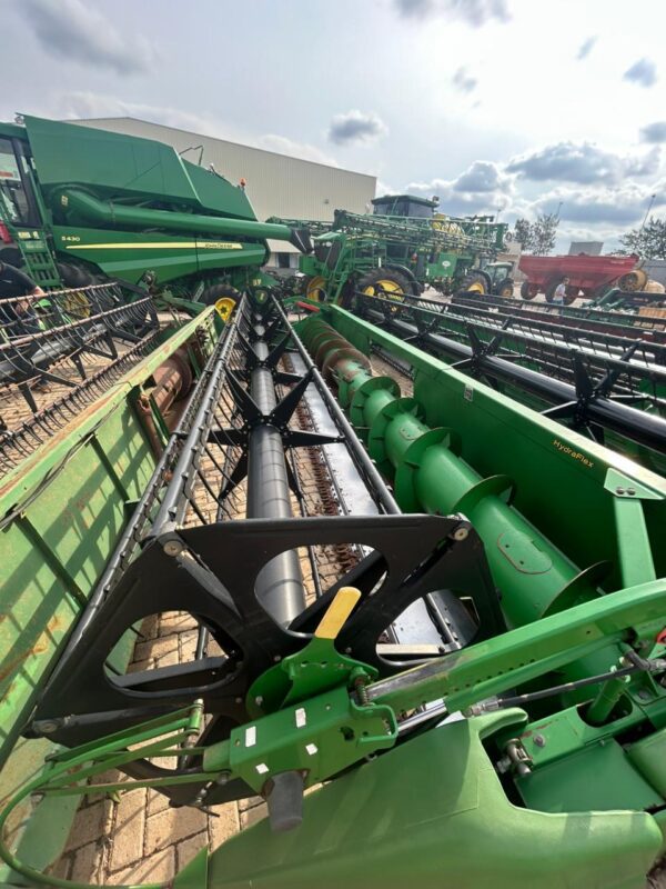 Colheitadeira John Deere | S550 + PC 625 | 2017