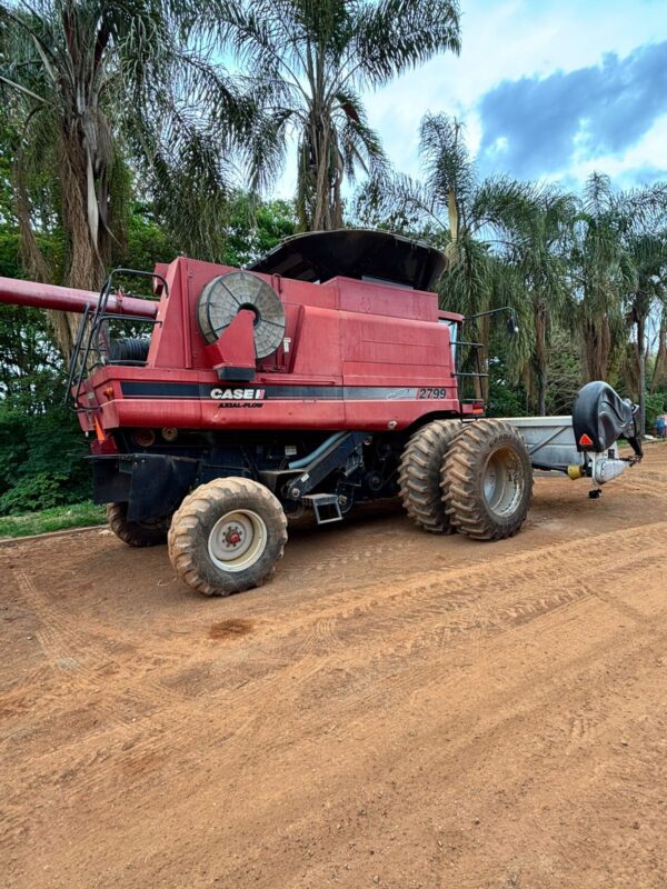 Colheitadeira Case | 2799 + PC 30 Pés + PM 12X50 | 2012