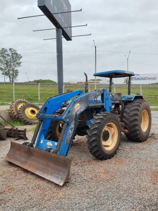 Trator New Holland | 7630 + Lâmina + Kit Bag | 2008