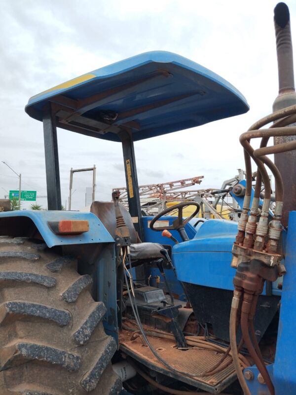 Trator New Holland | 7630 + Lâmina + Kit Bag | 2008