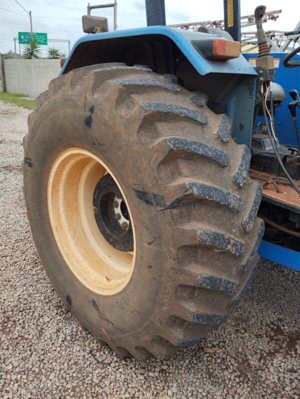 Trator New Holland | 7630 + Lâmina + Kit Bag | 2008