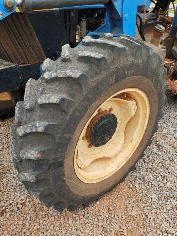 Trator New Holland | 7630 + Lâmina + Kit Bag | 2008