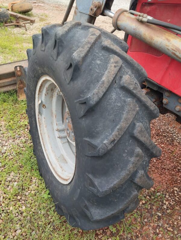 Trator Massey Ferguson | 4297 + Lâmina | 2012