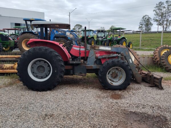Trator Massey Ferguson | 4297 + Lâmina | 2012