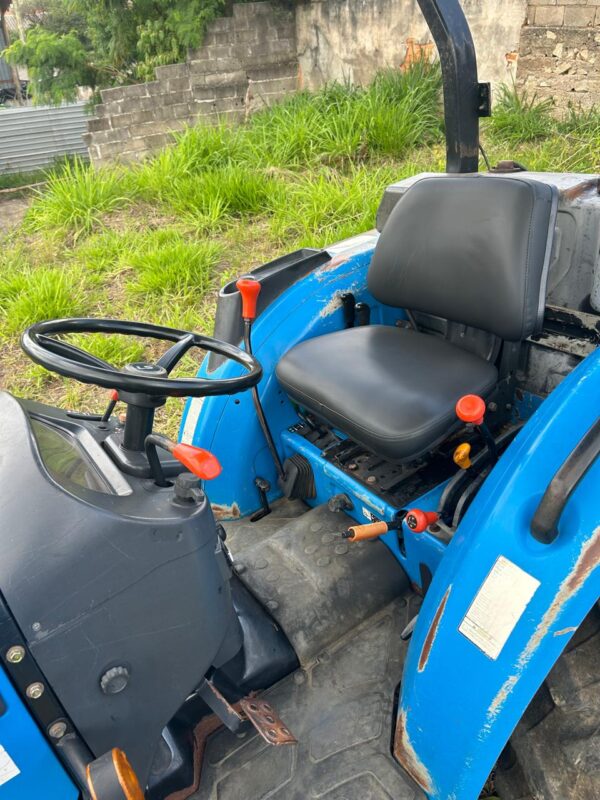 Trator LS | R60 Plataformado | 2014