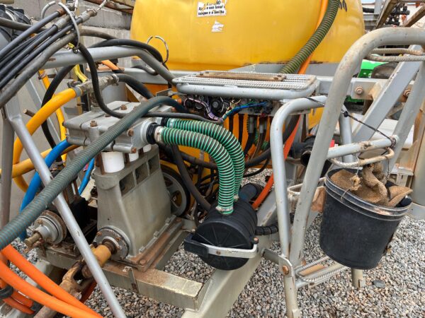 Pulverizador de Arrasto Ko | 2.000 Litros | 2012