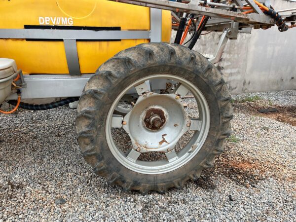 Pulverizador de Arrasto Ko | 2.000 Litros | 2012